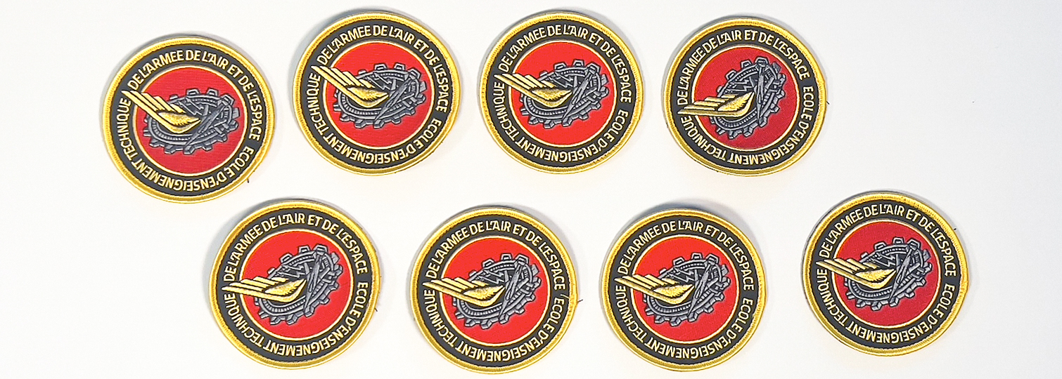 Combinatie van geborduurde patches met klittenband voor de luchtmacht en ruimtevaartschool